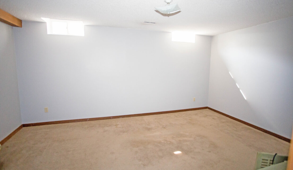 155BrantwoodBasementRoom