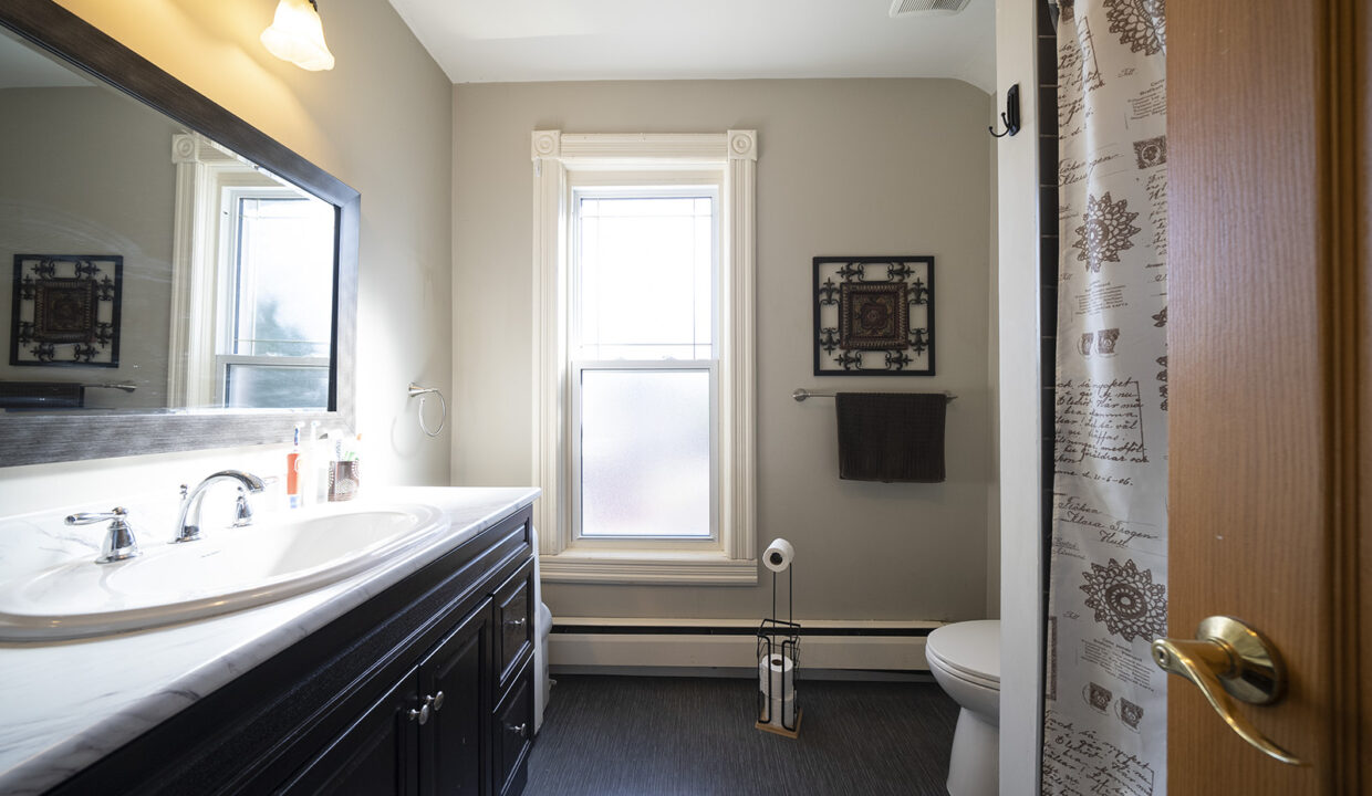 William_St_172_UPSTAIRS_e04